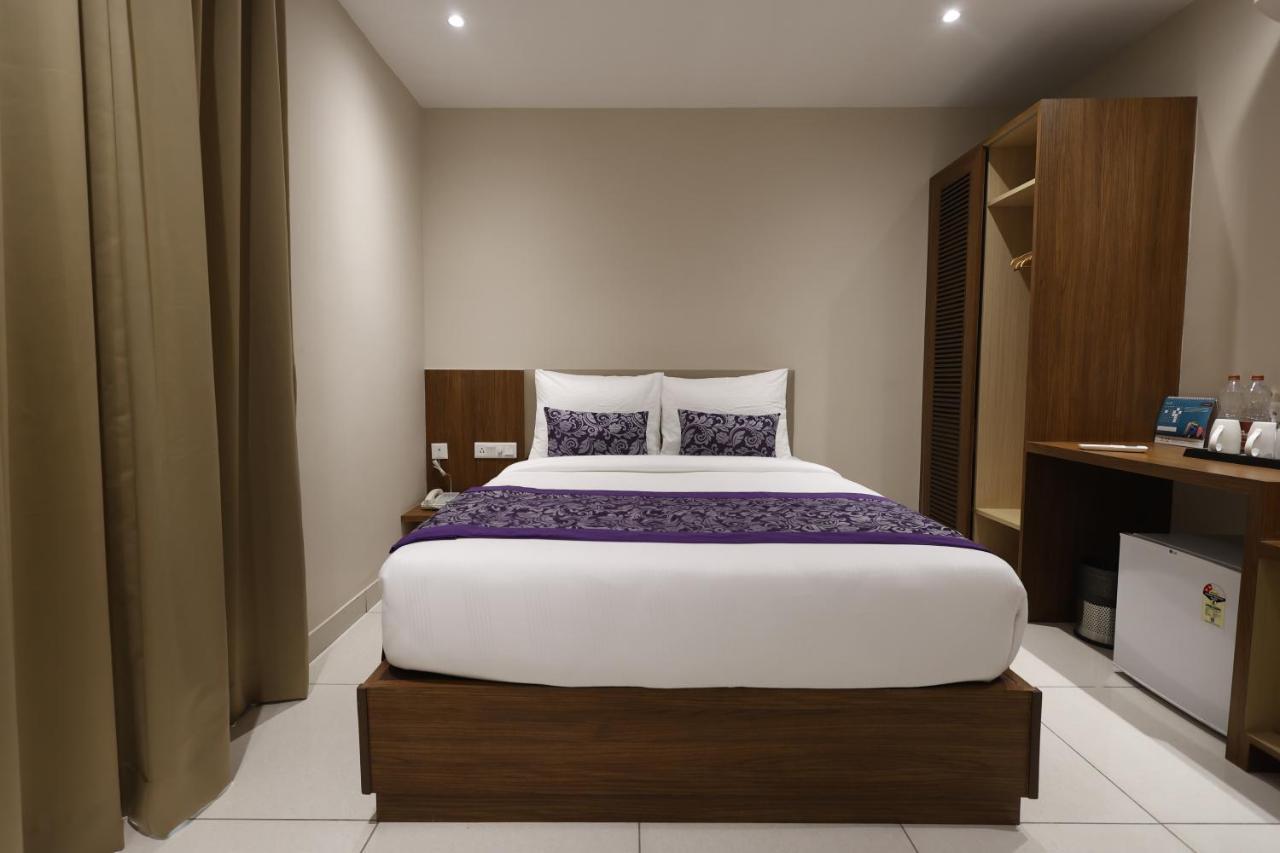 Pride Biznotel Canopus, Digha Digha  Extérieur photo